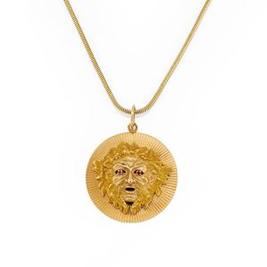 Pendant necklace