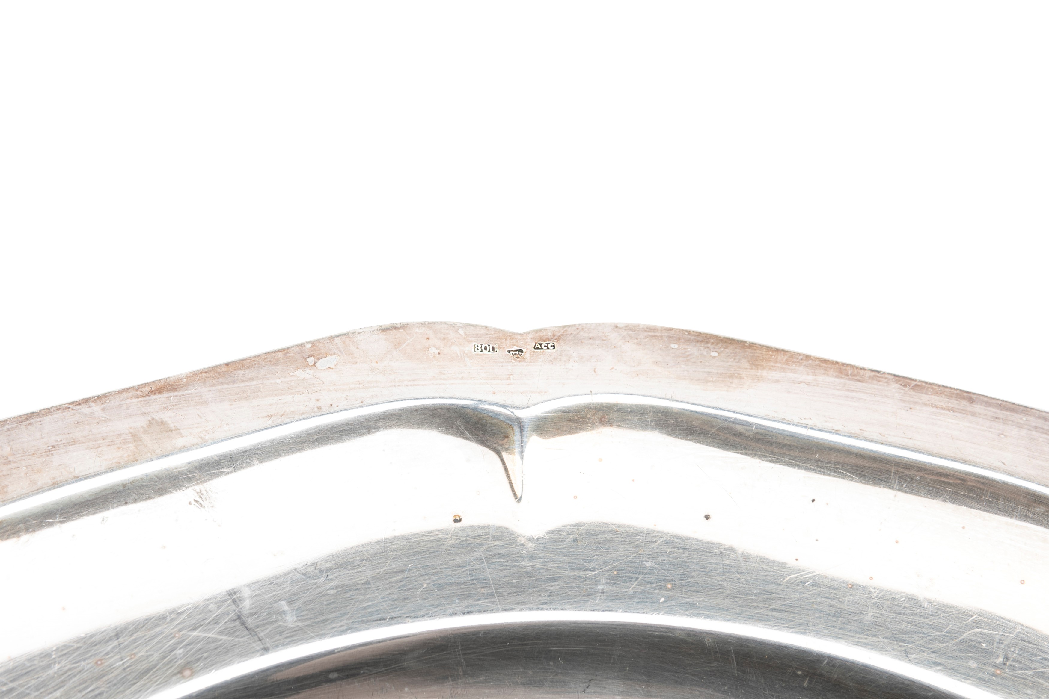 Tre piatti ed un vassoio