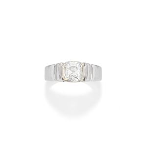  - Anello con diamante
