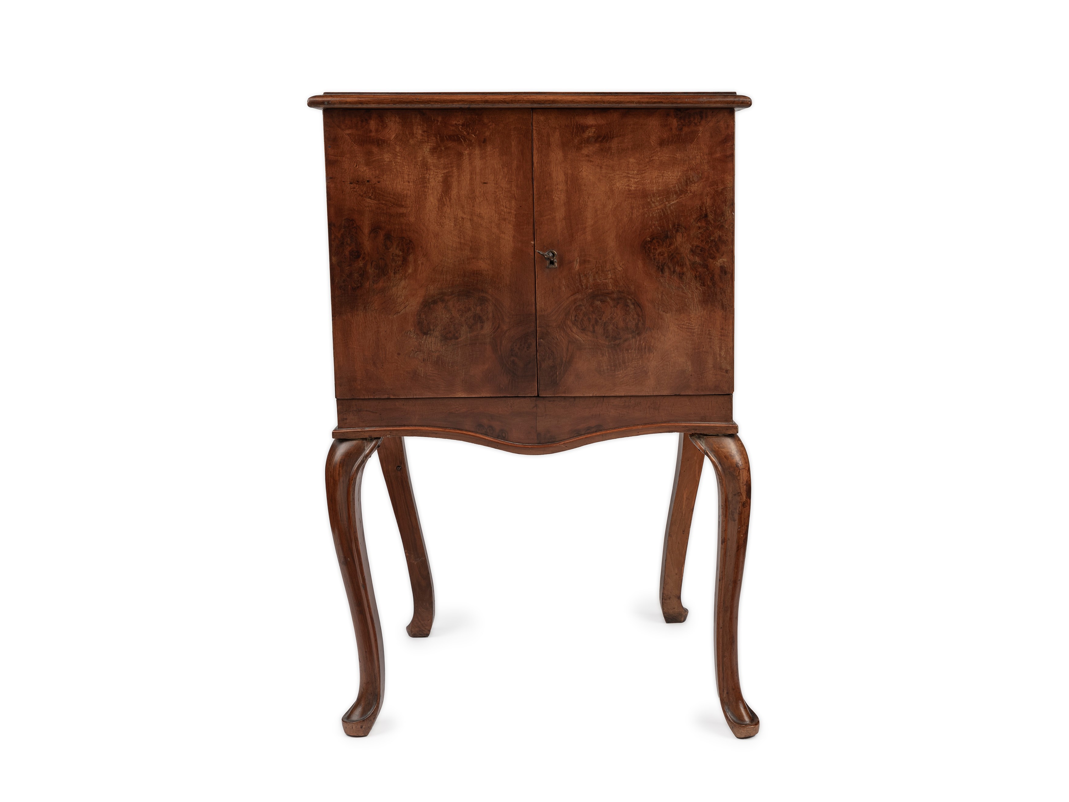 Servizio di posate con mobile in legno