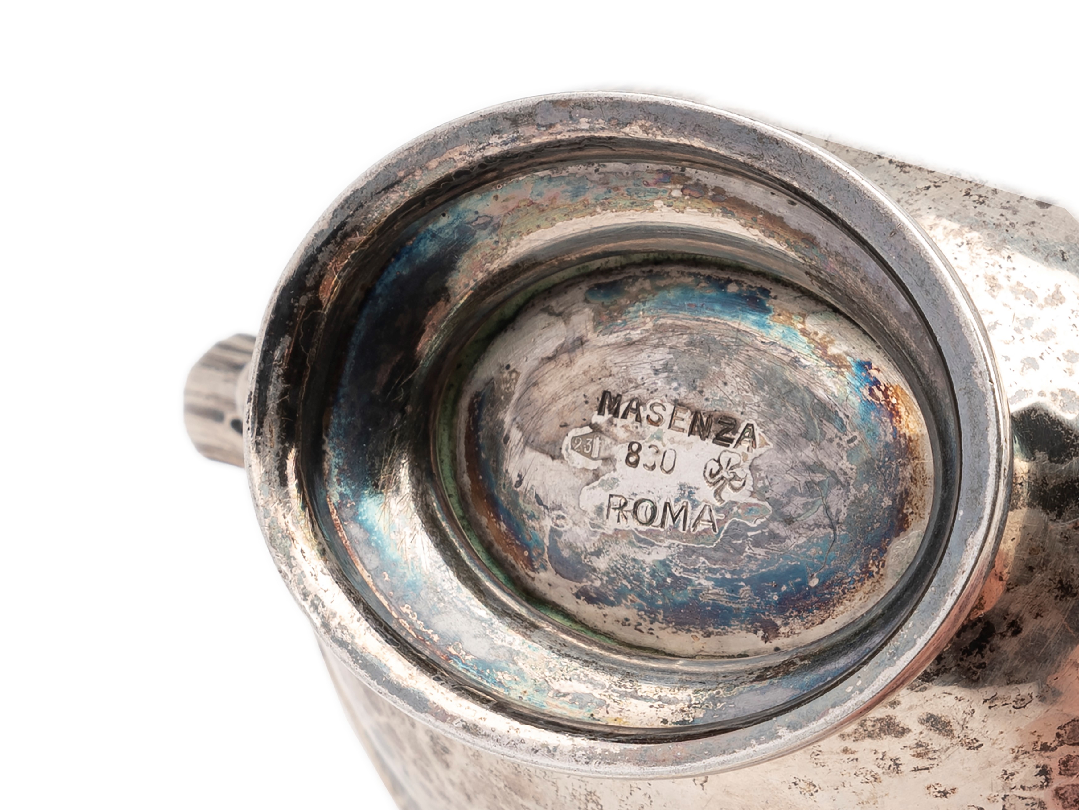 Gruppo di quattro oggetti