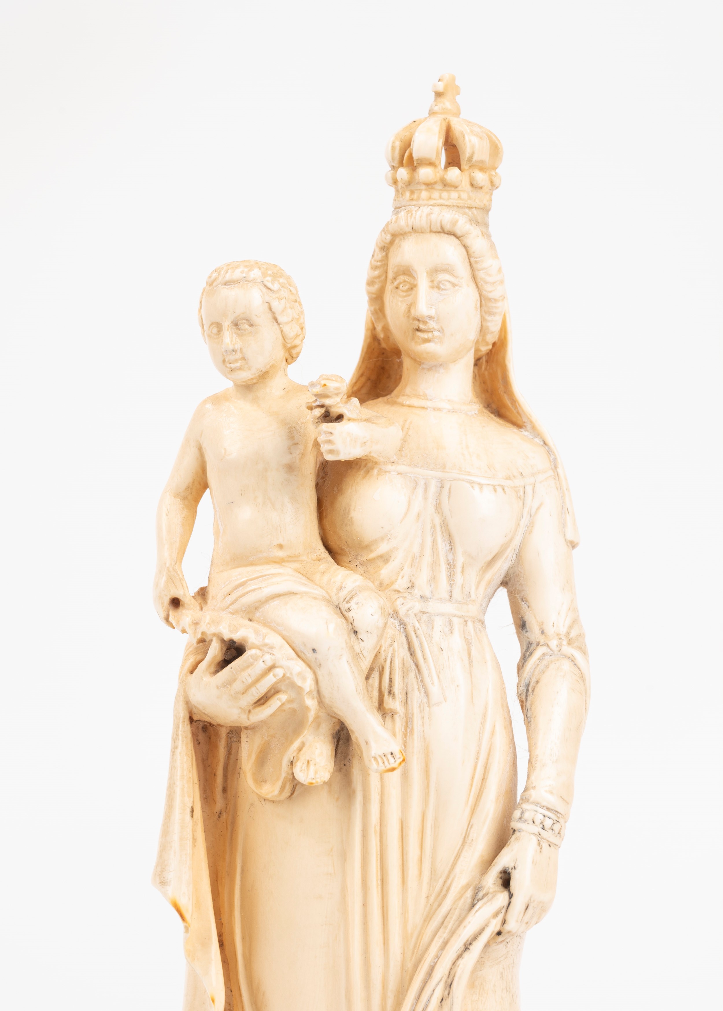 Scuola Francese, Secolo XIX - ☼ Madonna con Bambino in Avorio