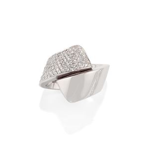 Contrariè diamond ring