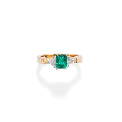 Anello con Smeraldo