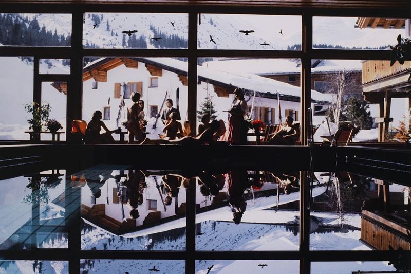 Slim Aarons - Gasthof Pool, Lech, Austria 1979 | Photographs | Finarte
