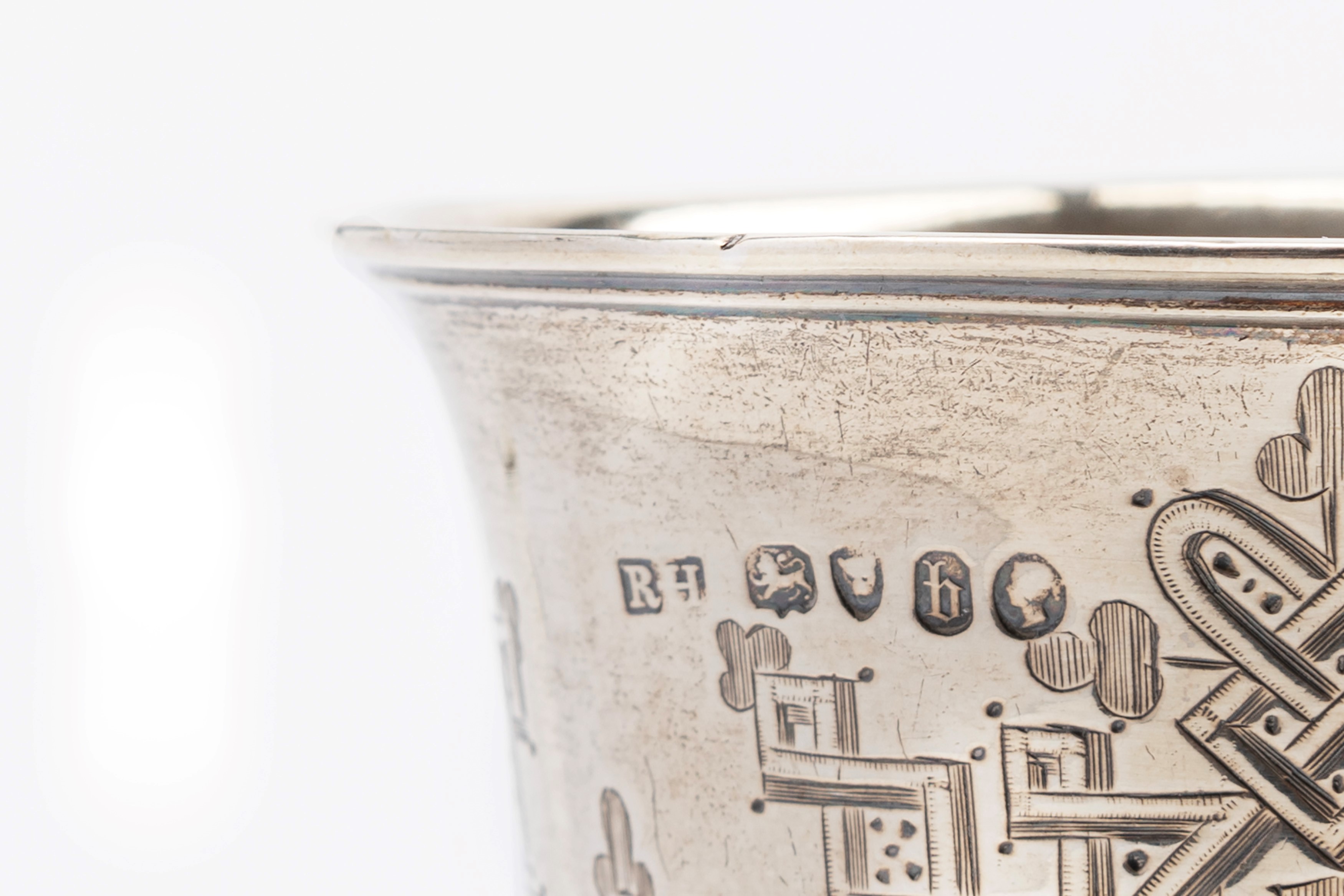 Tre Boccali, un Calice, un Vaso e un Cestino