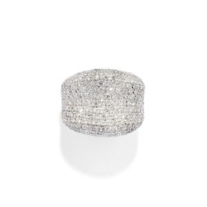 Anello con diamanti