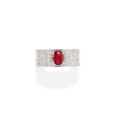 Anello con Rubino