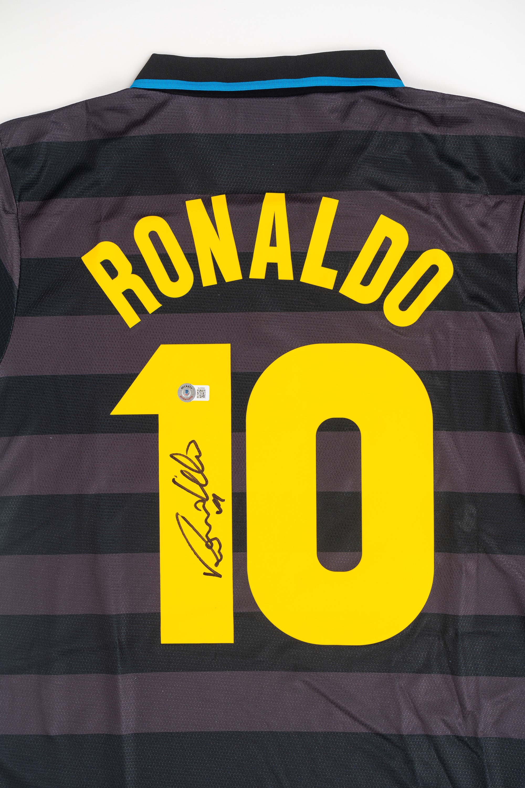 Ronaldo Luís Nazário de Lima – Maglia autografata – Inter – Cert. Beckett
