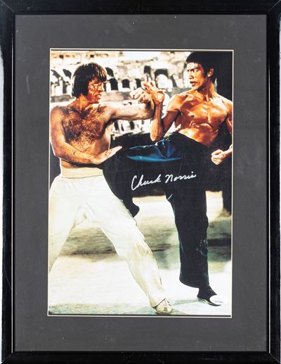 Chuck Norris – Foto Autografata – in Cornice - 28 X 35 CM (11”x14” Inch) - Cer. Jsa