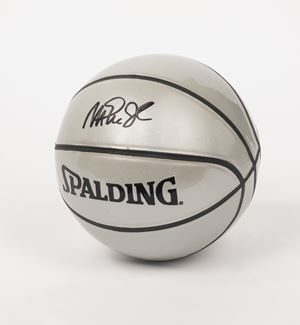  - Magic Johnson - Mini palla da basket autografata  – Cert. Beckett
