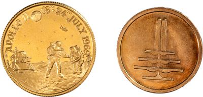 Medaglia commemorativa Apollo 11 e medaglia in oro 750 a forma di tartaruga