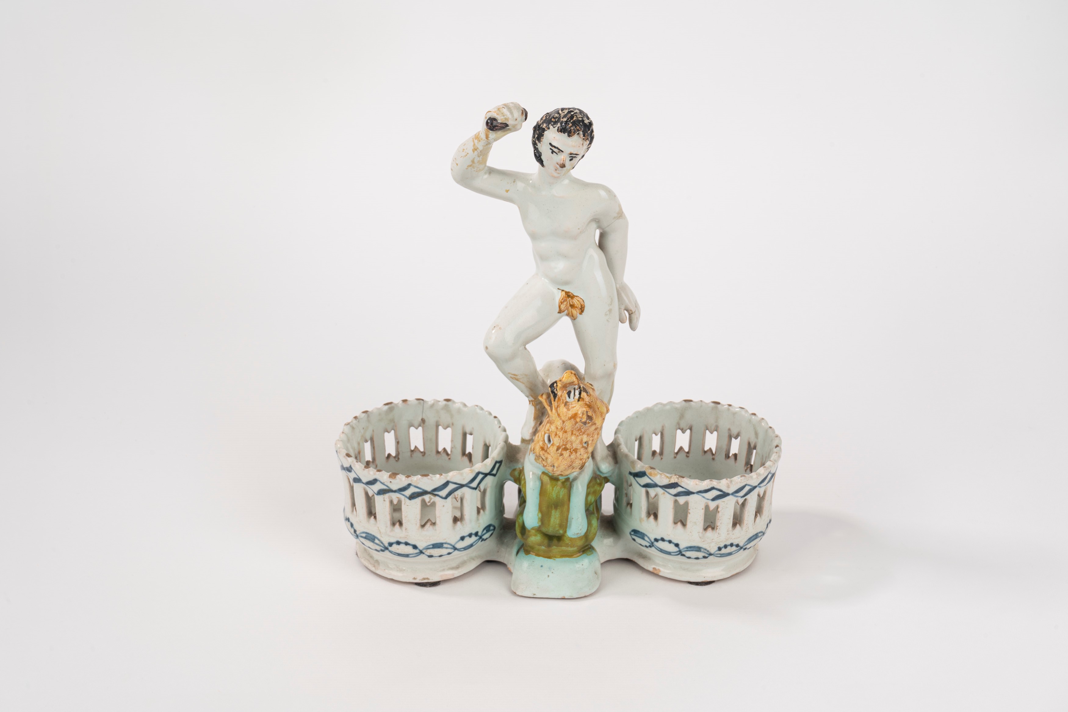 Oliera in Maiolica Policroma, con Ercole e il Leone, Francia Secolo XVIII