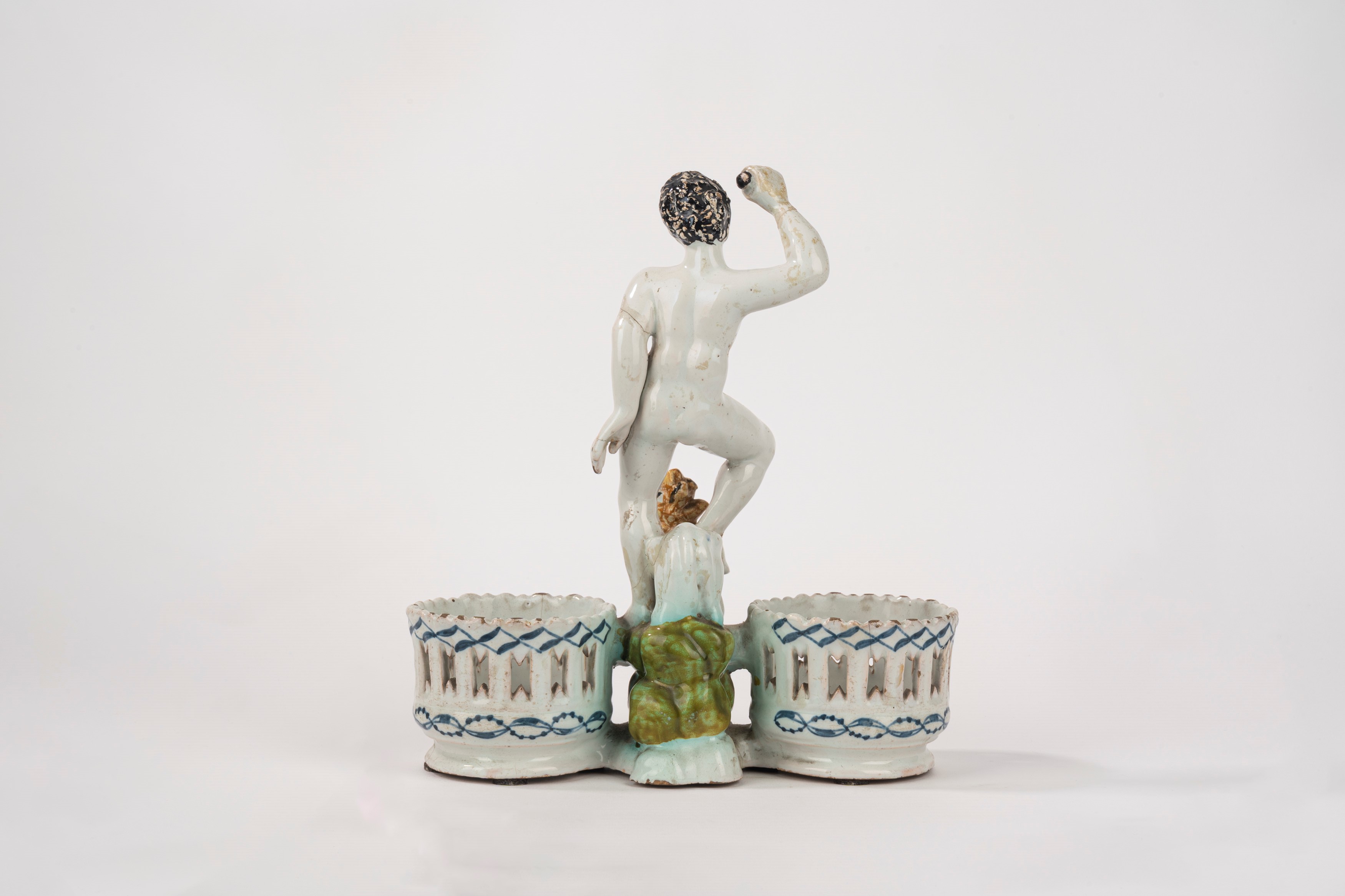 Oliera in Maiolica Policroma, con Ercole e il Leone, Francia Secolo XVIII