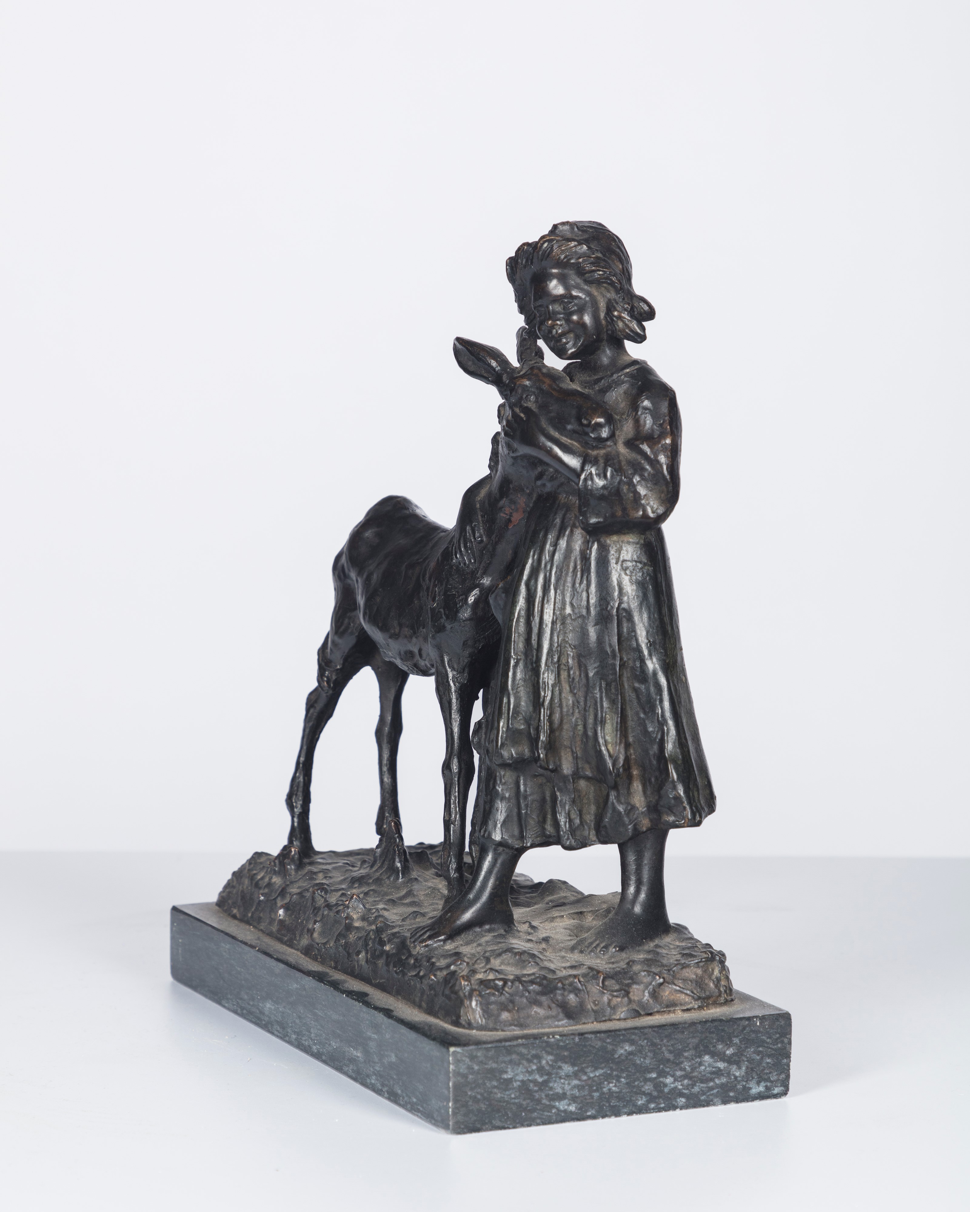 Giovanni De Martino - La pastorella, scultura in bronzo