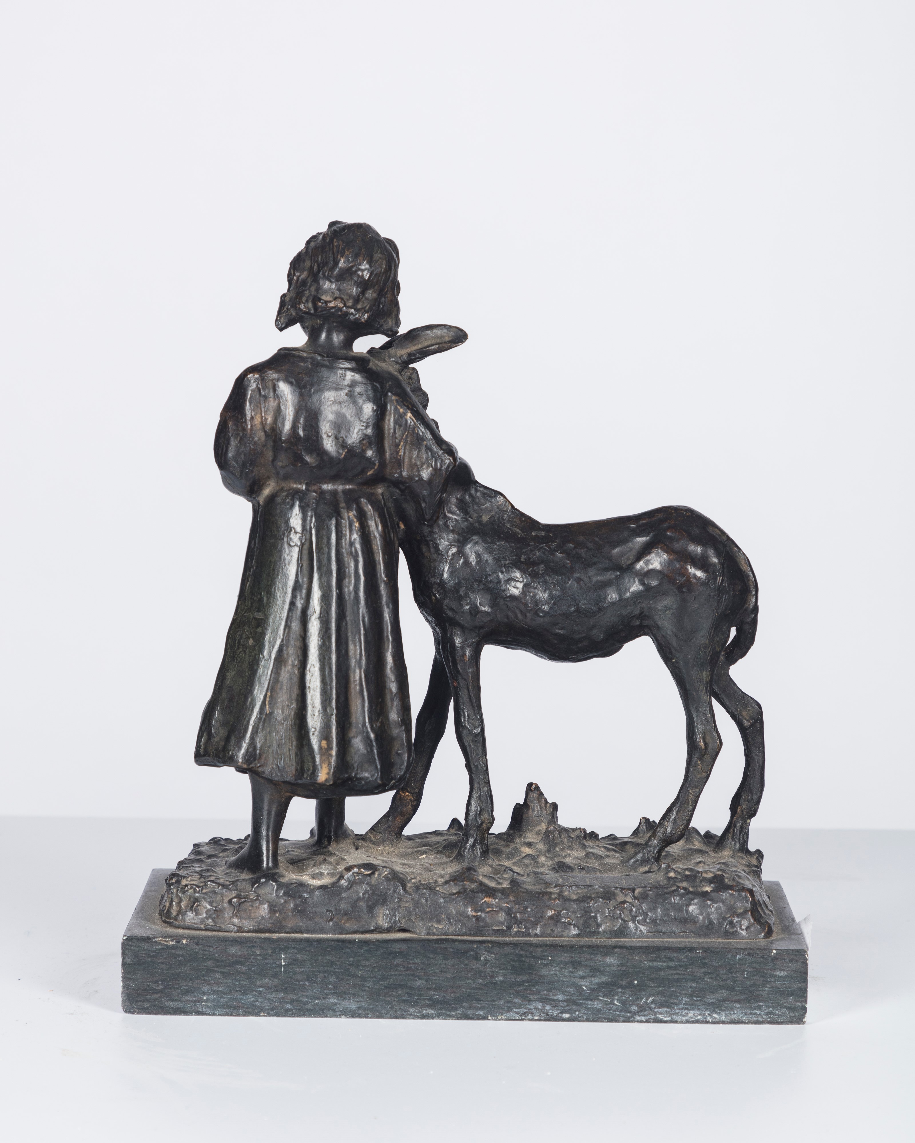 Giovanni De Martino - La pastorella, scultura in bronzo