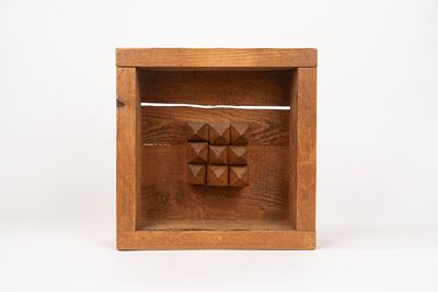 Senza titolo, pino di Russia, cm 30,3 x 30,5 x 12