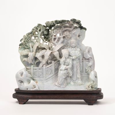 Grande Gruppo Scultoreo in Giadeite Raffigurante Coppia in un Giardino, Cina Secolo XX