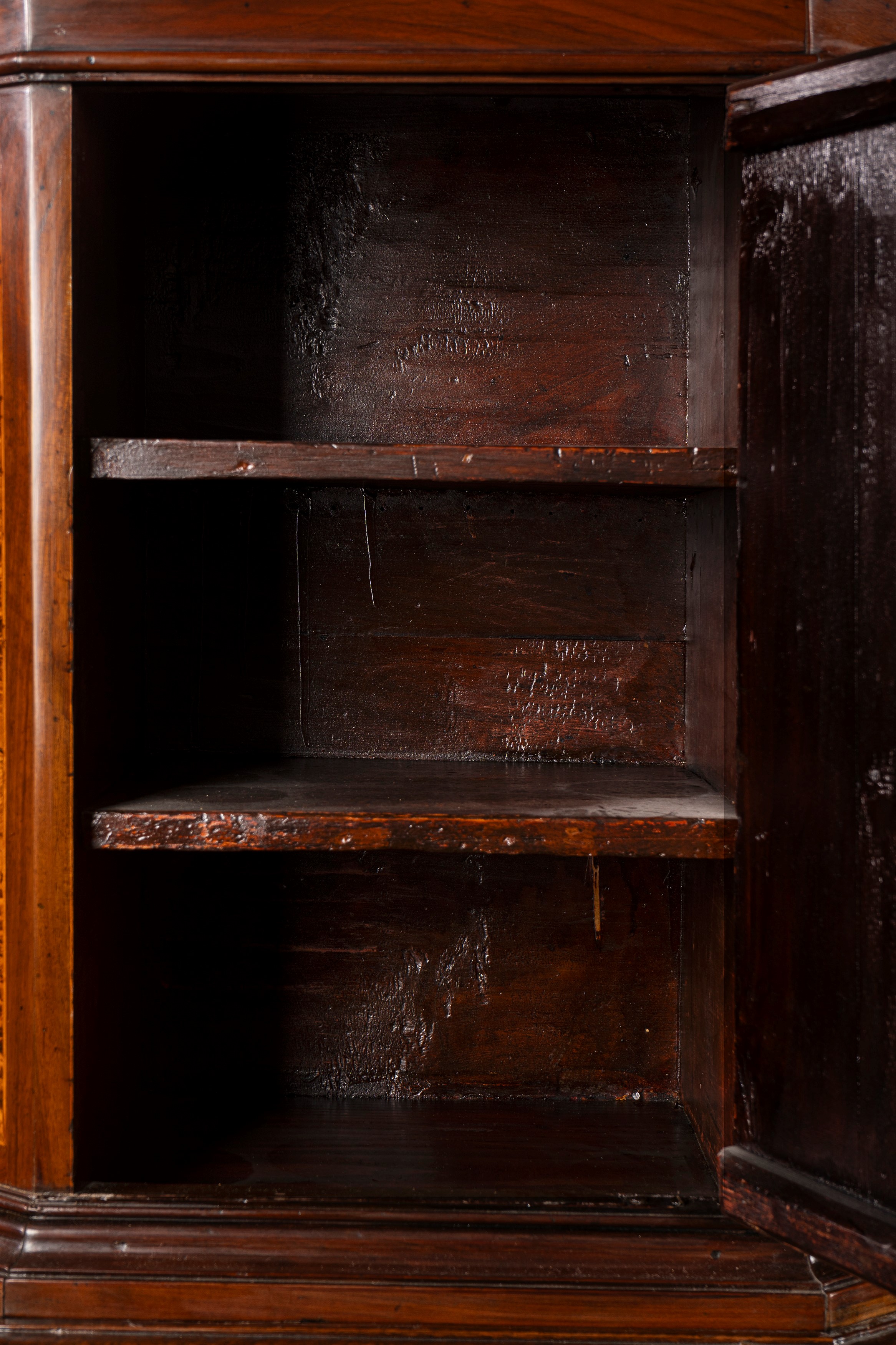 Grande credenza a due corpi, Francoforte secolo XVIII