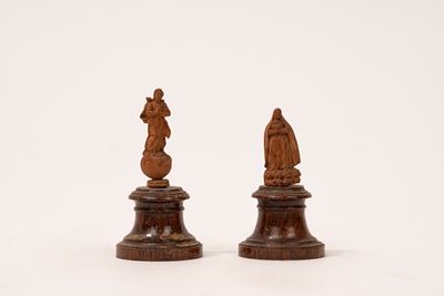 Due Miniature in Legno di Bosso