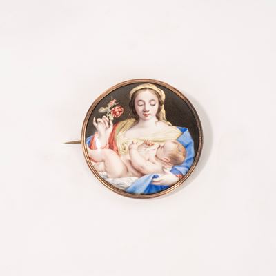 Spilla con Miniatura in Porcellana Raffigurante Madonna della Rosa, Fine Secolo XVIII - Inizi Sec...