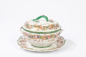  - Tazza da brodo con piattino in maiolica policroma. Manifattura Pasquale Rubati