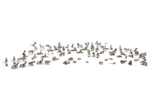 Collezione di settanta piccoli animaletti