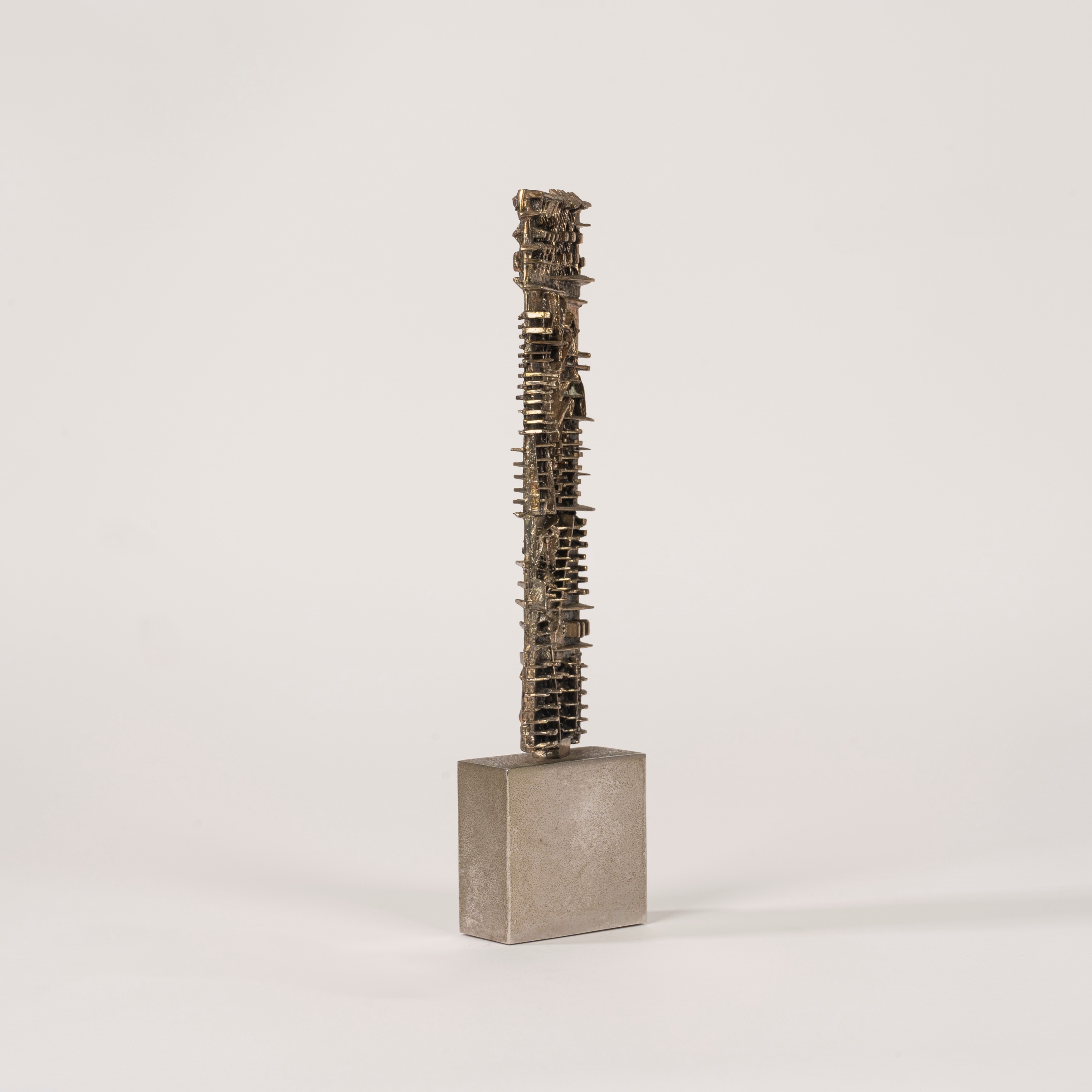 Arnaldo Pomodoro - Stele per Olivetti Finfactoring