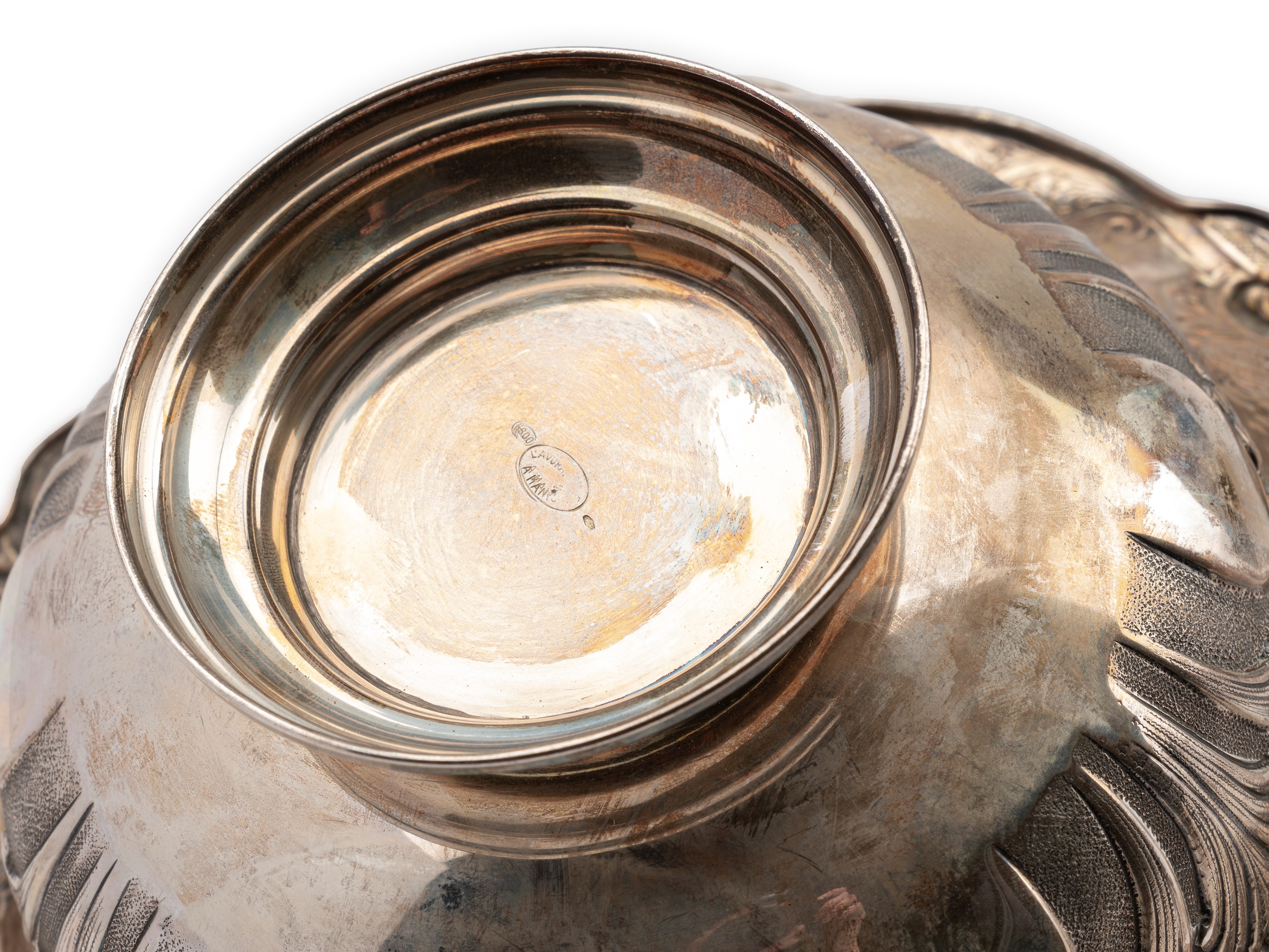 Sei piatti e una coppa