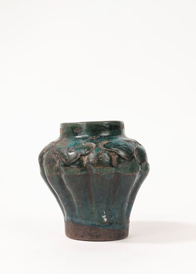 Vaso in Ceramica Verde, Cina Fine Periodo Ming