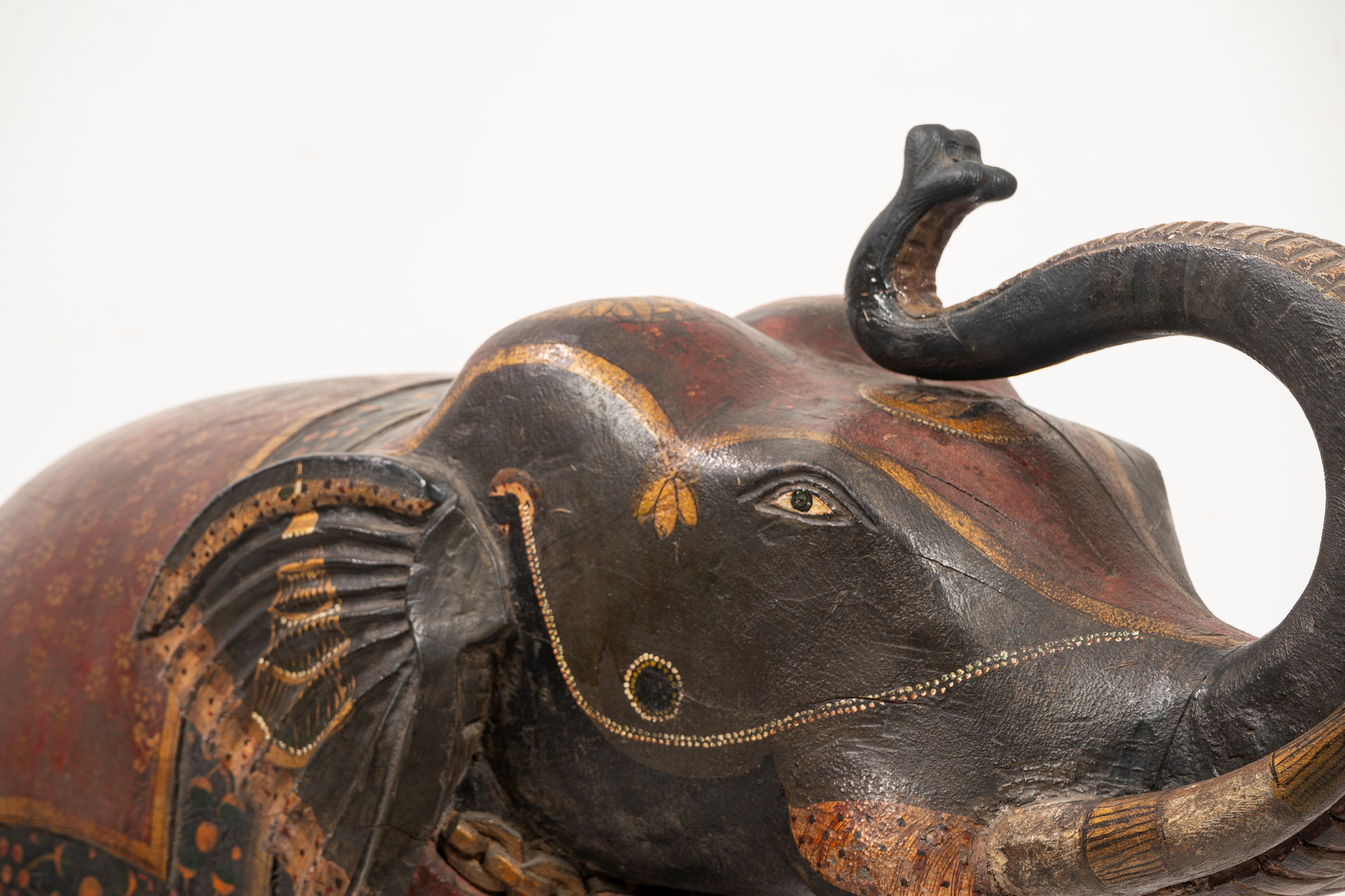 Elefante in Legno Laccato Policromo, India Secolo XIX