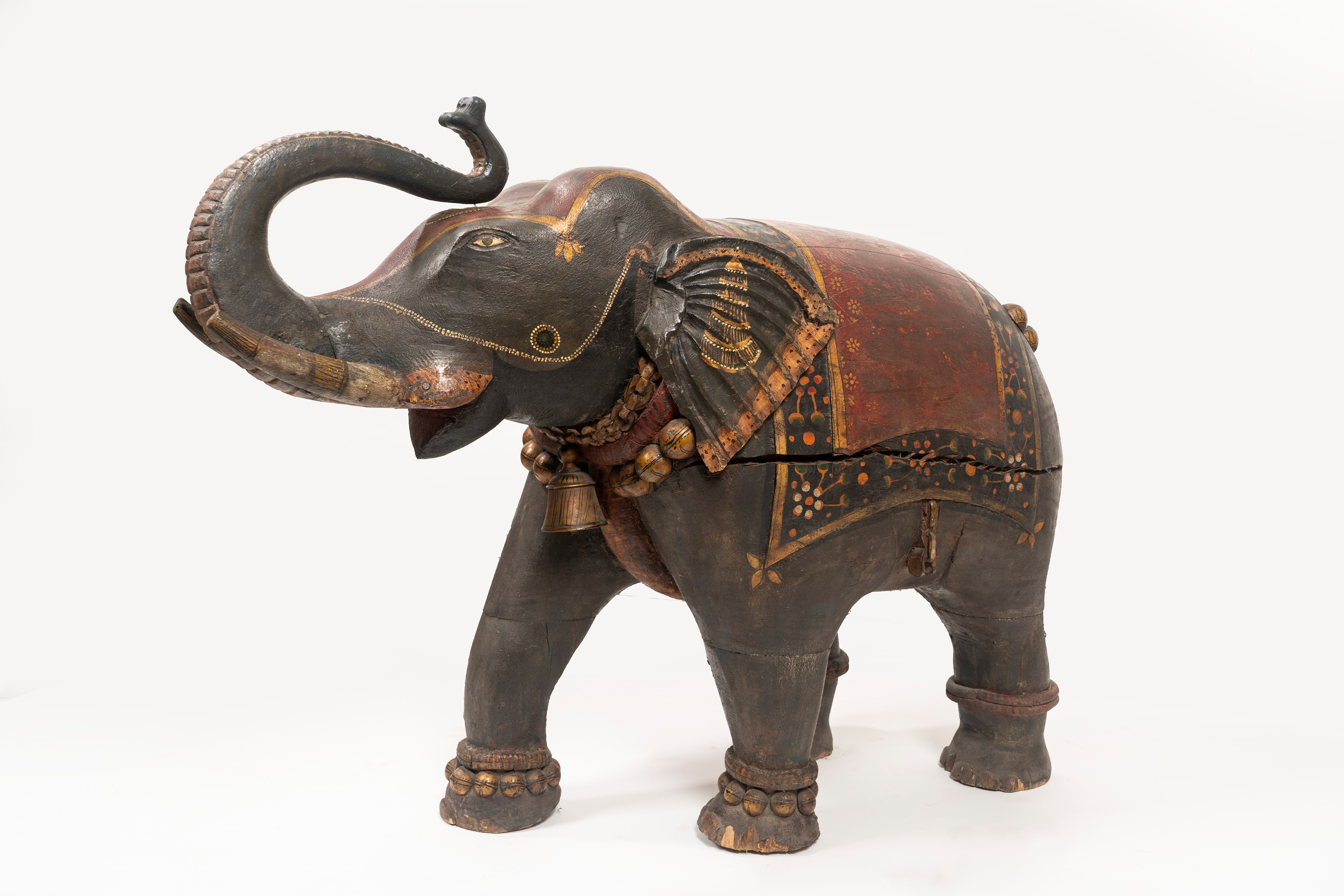 Elefante in Legno Laccato Policromo, India Secolo XIX