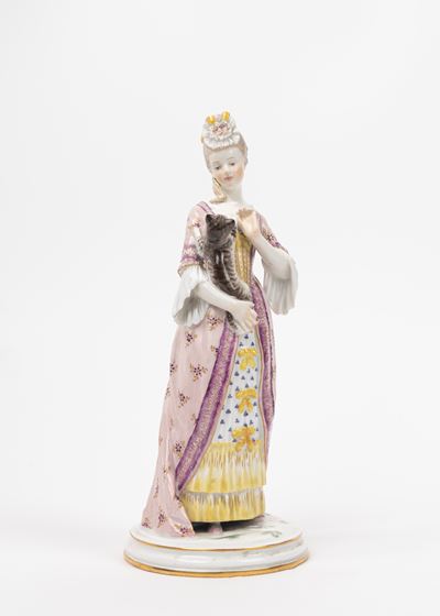 Scultura in Porcellana Policroma Raffigurante Dama con Gattino, Meissen Secolo XIX