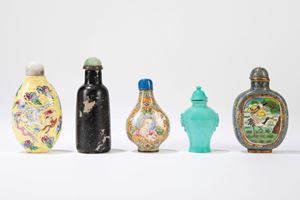 Lotto di cinque snuff bottles