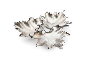 Large vine leaf triptych centrepiece