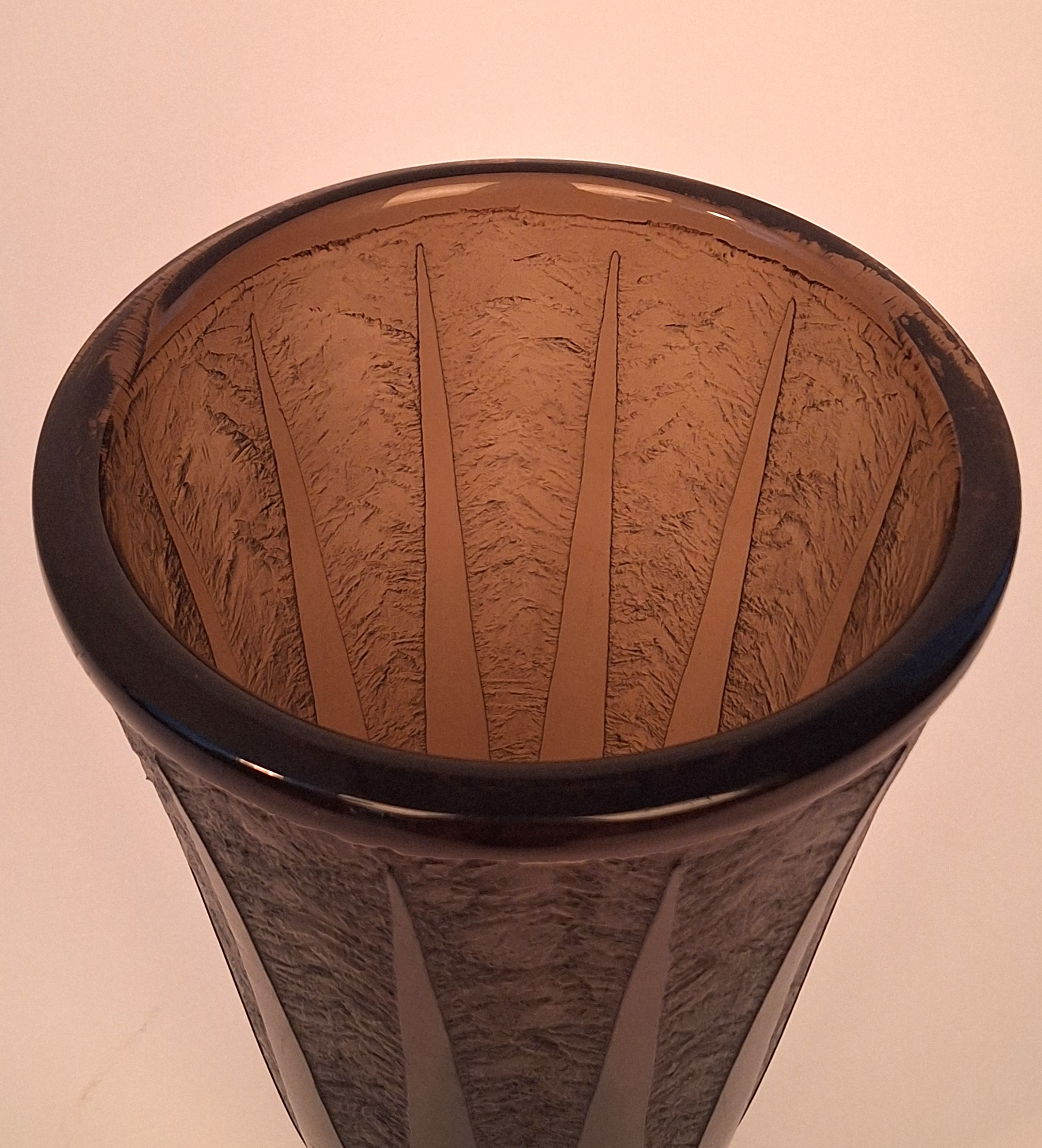 Daum Nancy - Grande Vaso in Vetro Fumè, Anni '30 del Novecento
