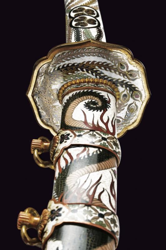 Koshirae per Tachi, Giappone, circa 1880, smalto policromo