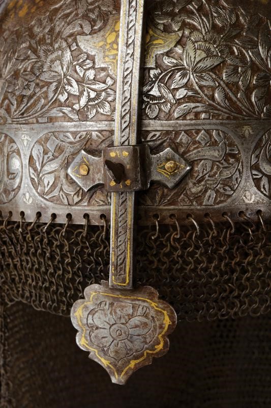 Oggetto Indopersiano, Khula-khud, ferro e oro, Metà XIX Secolo
