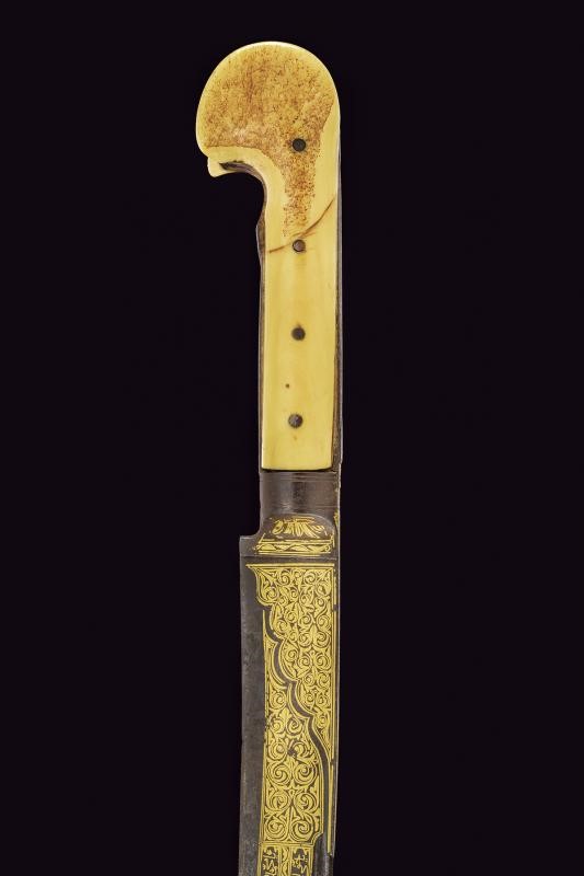 Yatagan con interessante lama