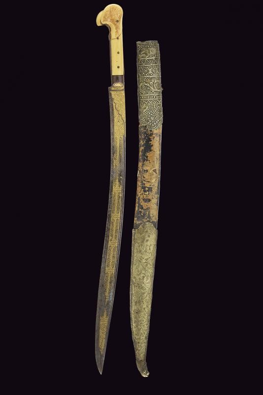 Yatagan con interessante lama