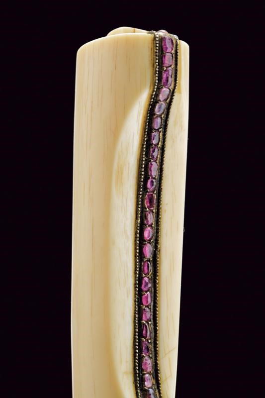 Jambiya decorata con pietre semipreziose, XVIII Secolo, Turchia