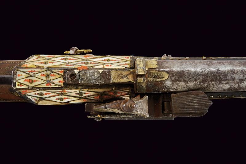Tufenk di tipo 'Boyliya', Bulgaria, lunghezza 149 cm, fine XVIII – inizio XIX secolo