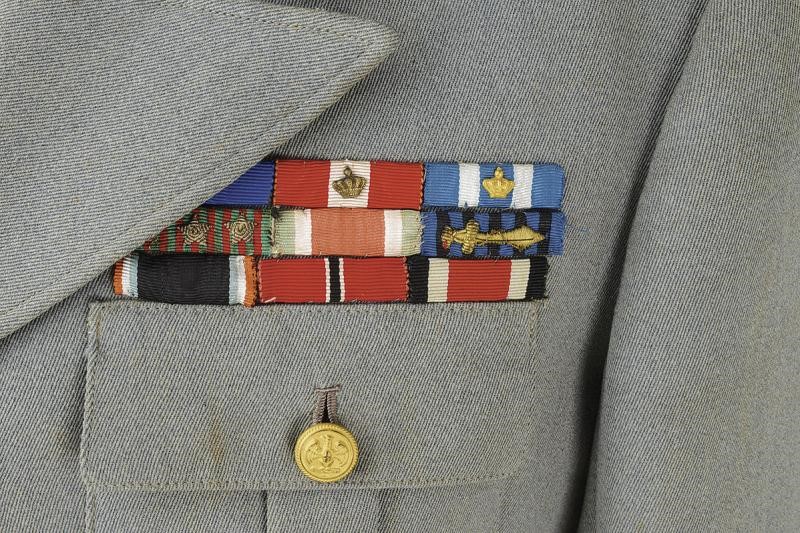 Giacca e cappello da Console Generale MVSN, Regno d'Italia, Secondo quarto del XX Secolo