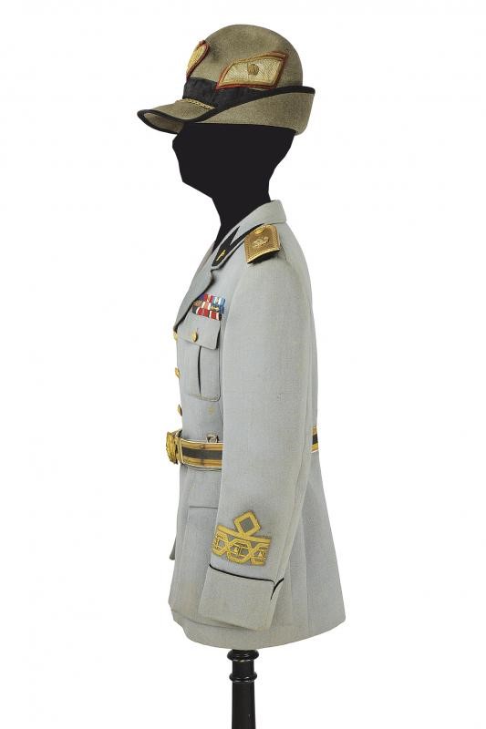 Giacca e cappello da Console Generale MVSN, Regno d'Italia, Secondo quarto del XX Secolo
