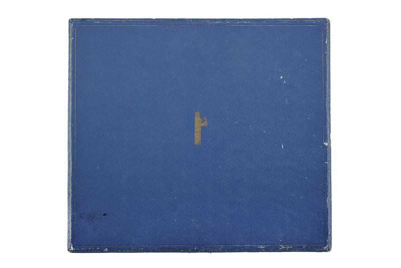 Astuccio con effetti per uniforme e cappello da Comandante-Generale del GIL