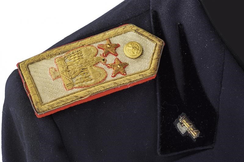 Moscone, Uniforme completa da visita per Luogotenente Generale MVSN