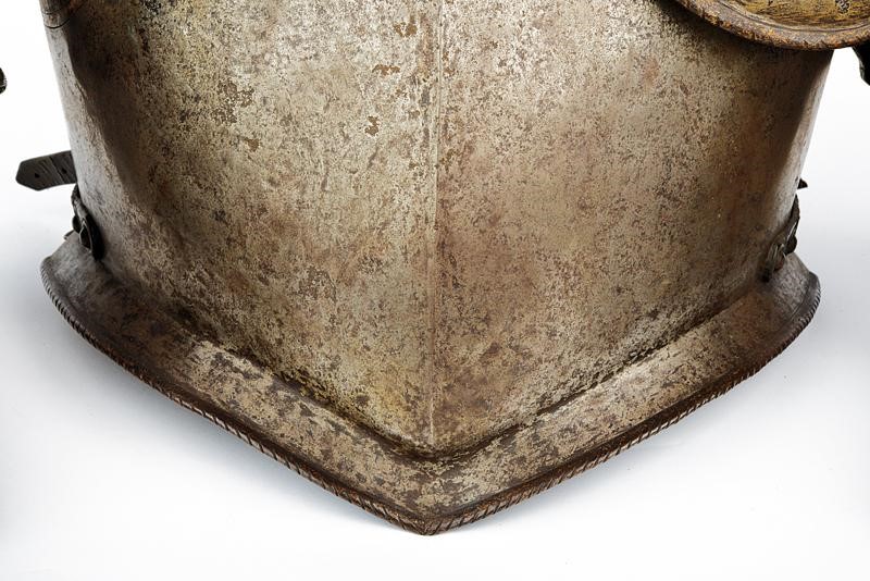 Corsaletto con decorazioni in oro, Italia, 1600 circa