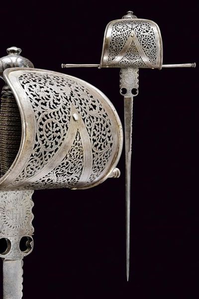 Daga spagnola, 1700 circa, in ferro e legno, lunghezza 57 cm