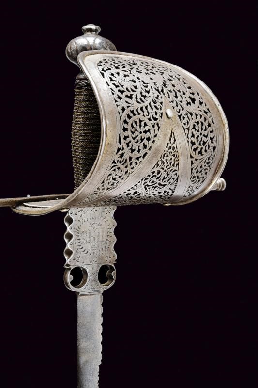 Daga spagnola, 1700 circa, in ferro e legno, lunghezza 57 cm