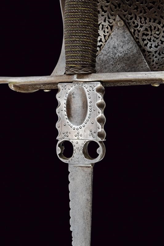 Daga spagnola, 1700 circa, in ferro e legno, lunghezza 57 cm